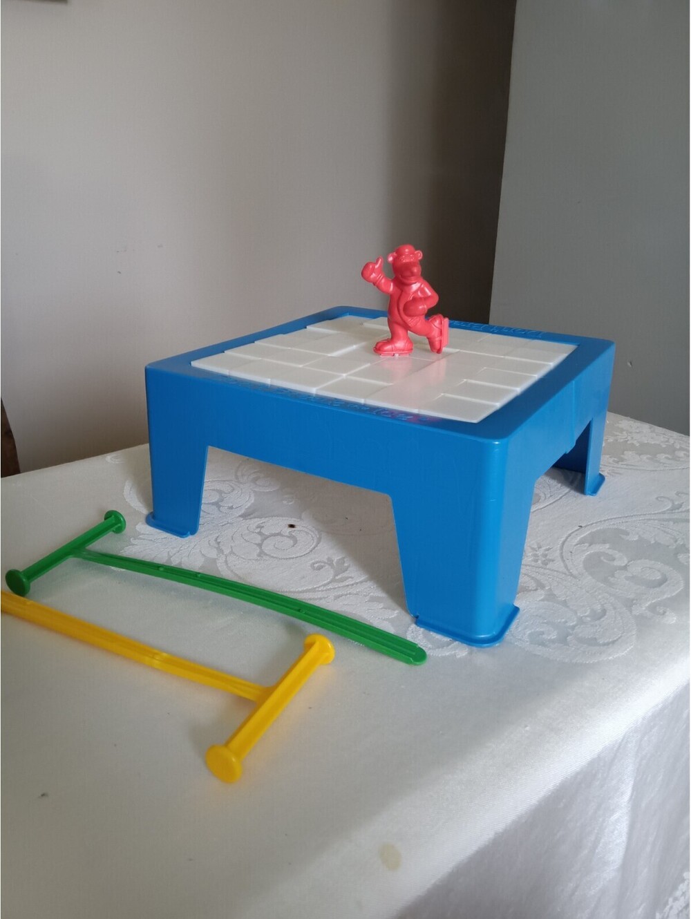 Dont Break The Ice Vintage 1999 Milton Bradley Cootie Games Polar Bear In Box